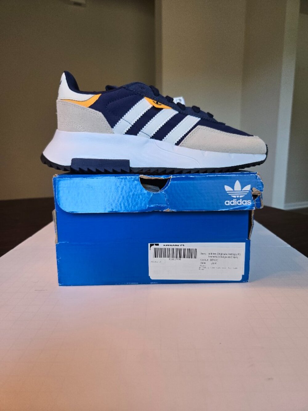 Adidas Originals Retropy F2 Navy/Beige – Fits 7.5 to 8 – Brand New Never Worn - Picture 6 of 7